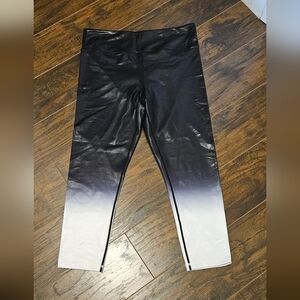 Zyia Active Light n Tight High Rise 7/8 leggings